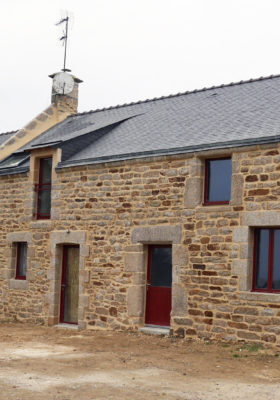 Rénovation d'une maison en pierre à Berric